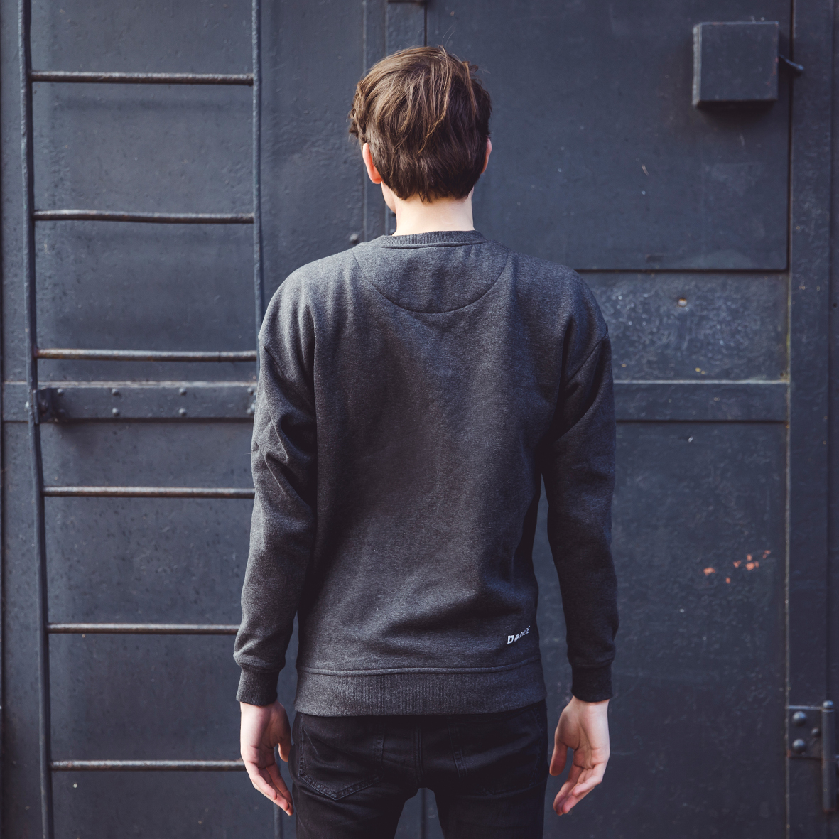 Crewneck Sweater Flake in Dark Grey - Image 2