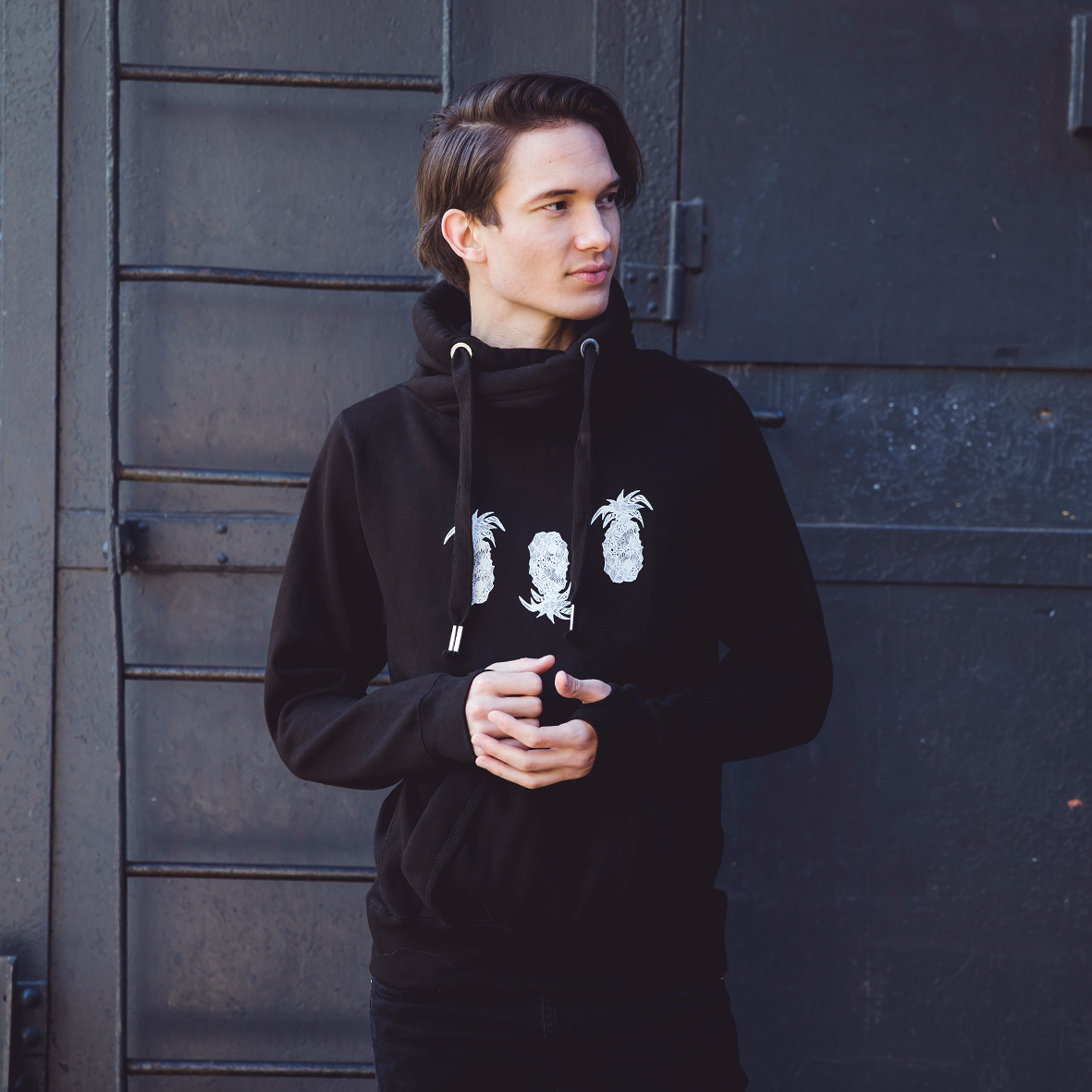 Unisex Cross Neck Hoodie Ananas in Black - Image 7