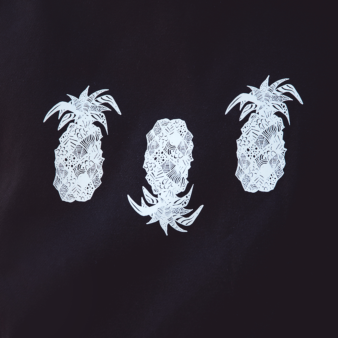 Unisex Cross Neck Hoodie Ananas in Black - Image 4