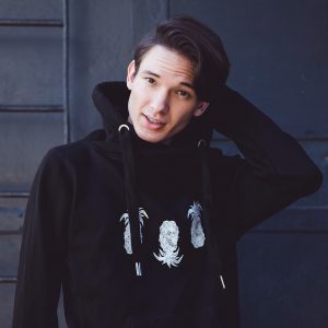 Unisex Cross Neck Hoodie Ananas in Black