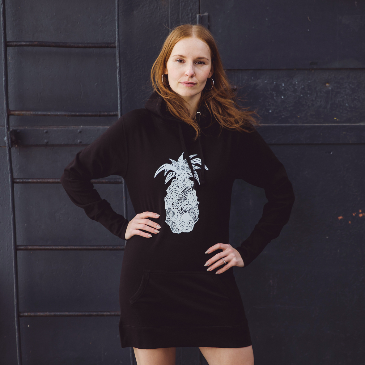 Ladies Long Hoodie Ananas in Black