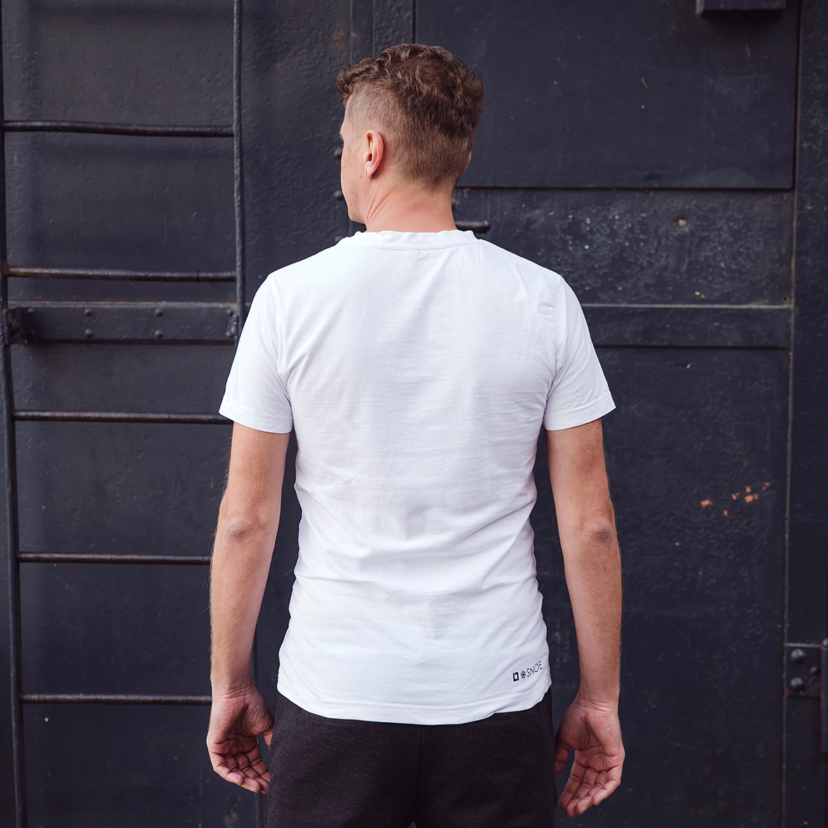 Round Neck T-Shirt Ananas in White - Image 2