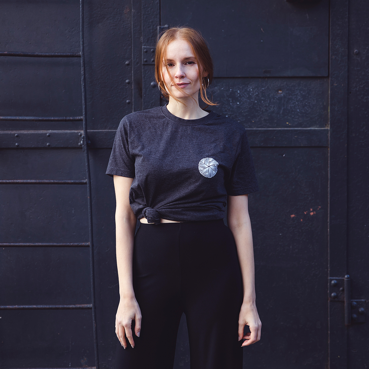 Round Neck T-Shirt Decent Flake in Dark Grey