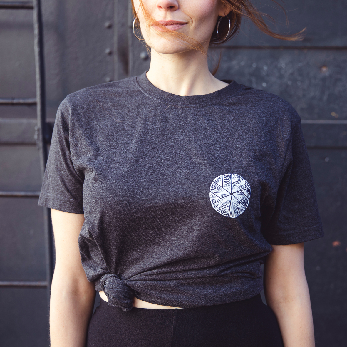 Round Neck T-Shirt Decent Flake in Dark Grey - Image 4