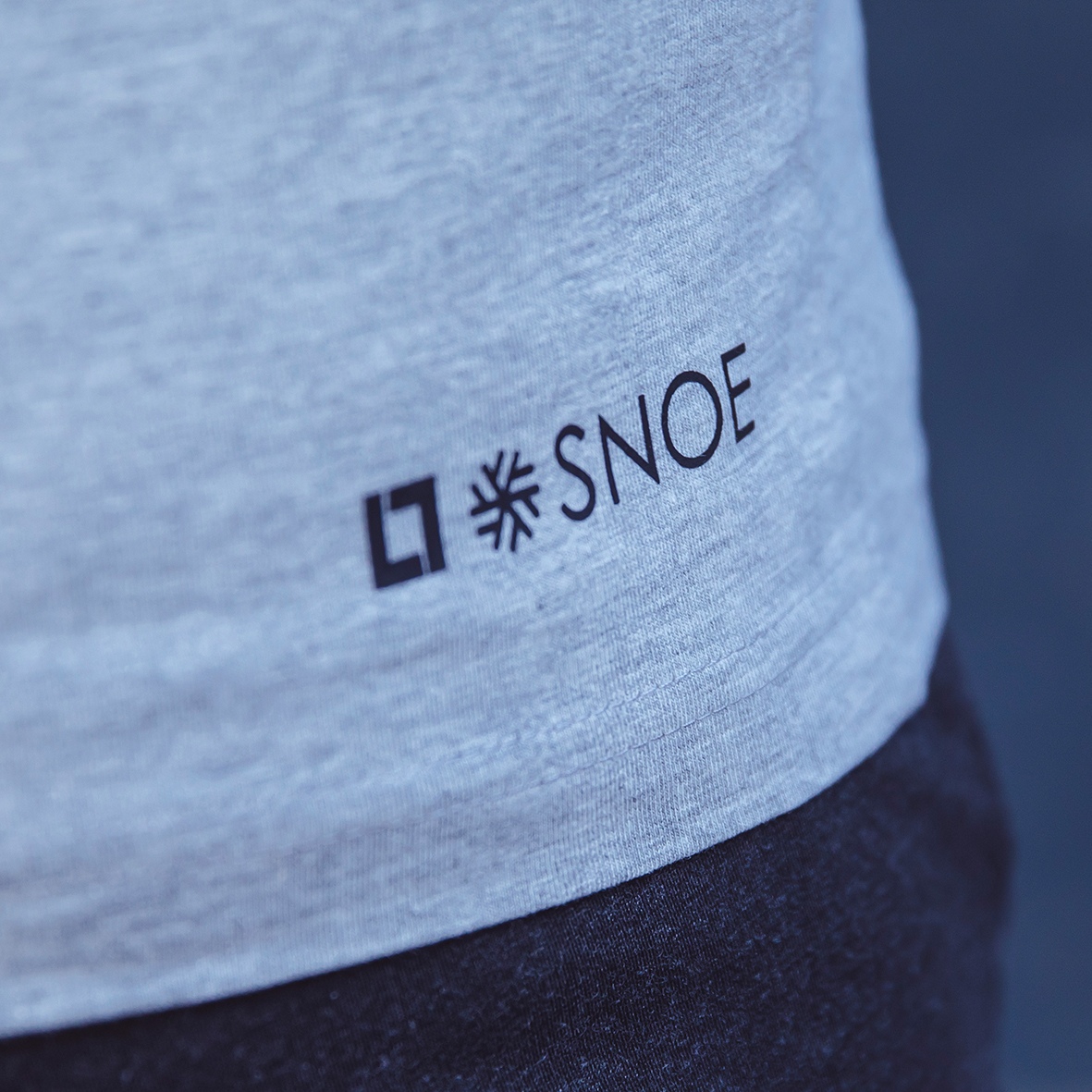 Round Neck T-Shirt Flake in Light Grey - Image 3