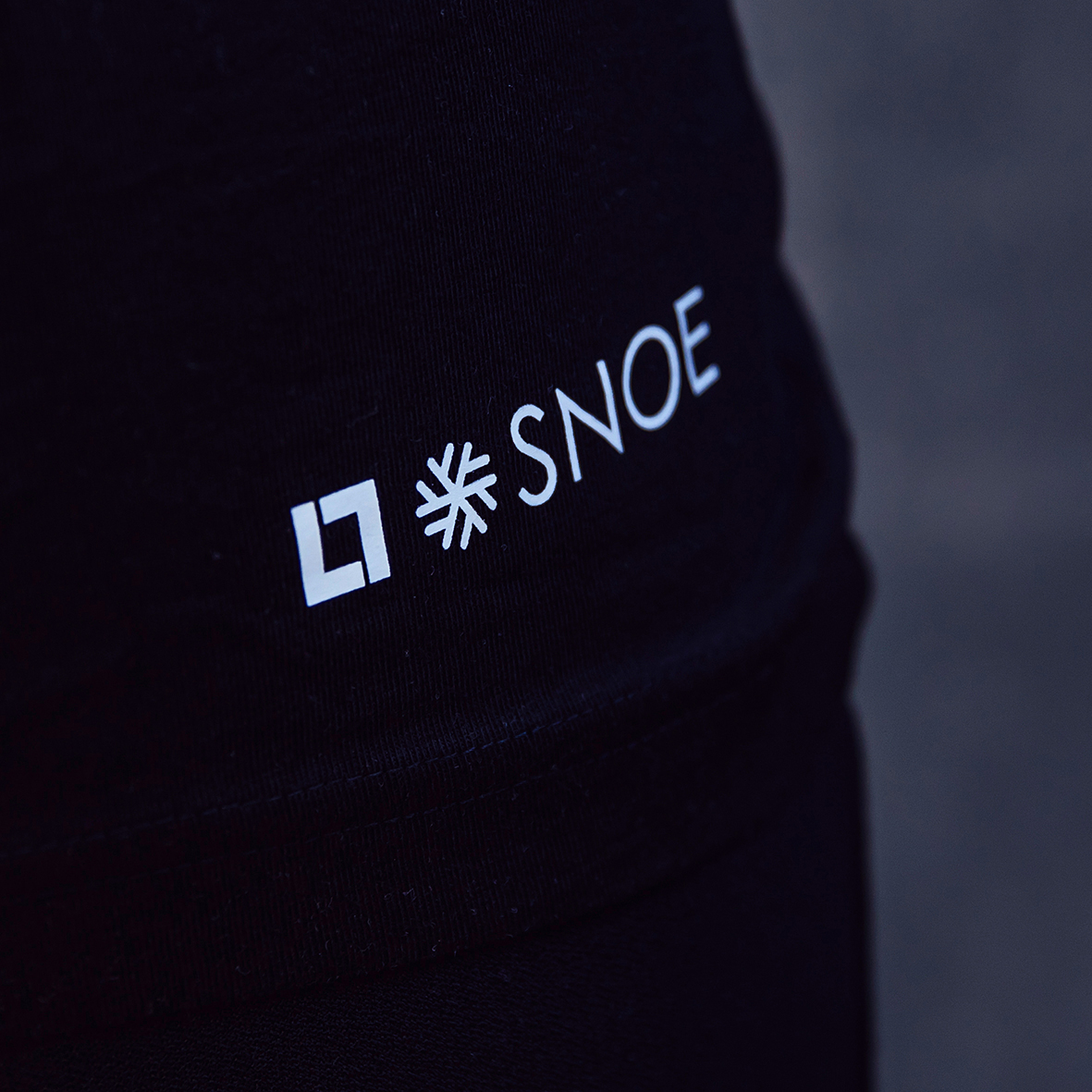 Round Neck T-Shirt Contact in Black - Image 3