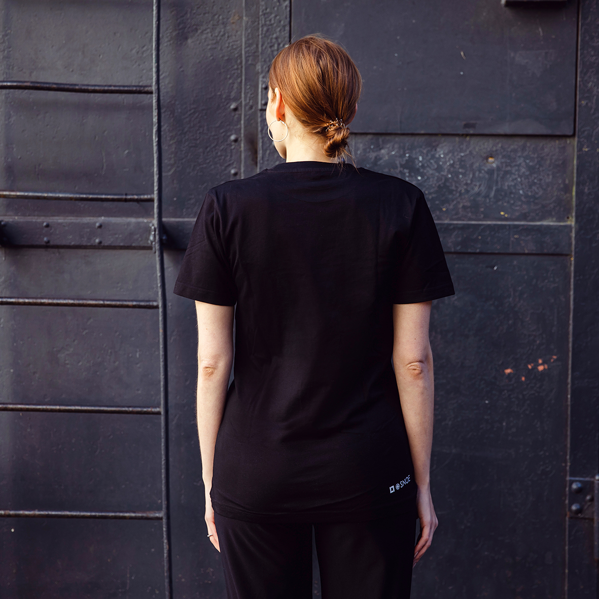 Round Neck T-Shirt Contact in Black - Image 2