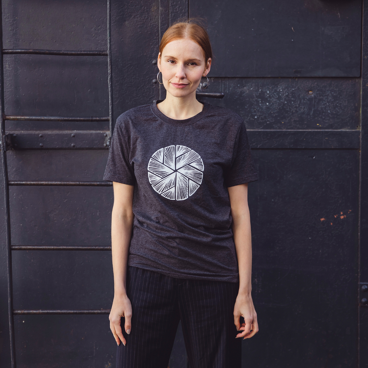 Round Neck T-Shirt Flake in Dark Grey