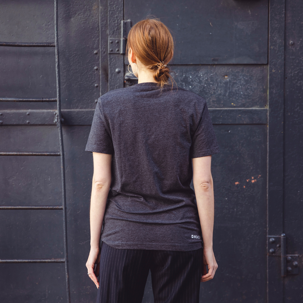 Round Neck T-Shirt Flake in Dark Grey - Image 2