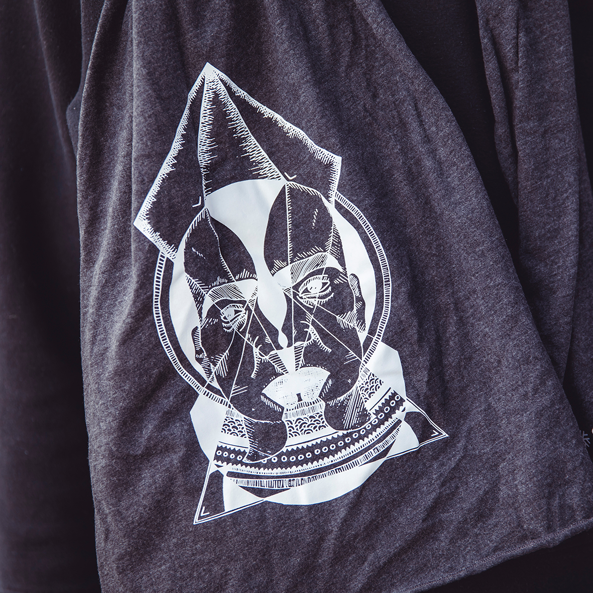 The SNOE Jersey Scarf Head - Image 2