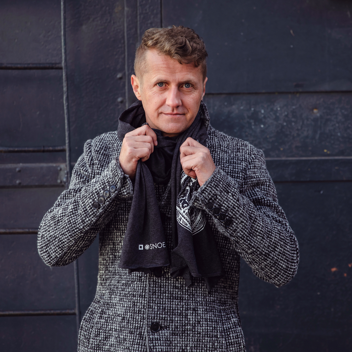 The SNOE Jersey Scarf Contact