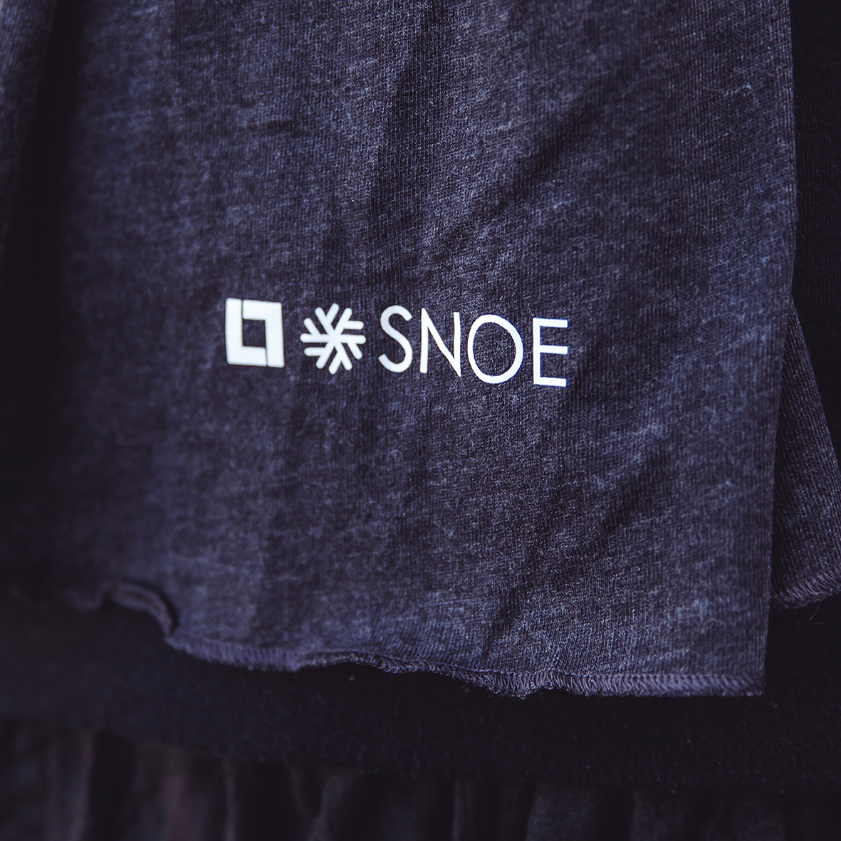 The SNOE Jersey Scarf Mini Ananas - Image 3