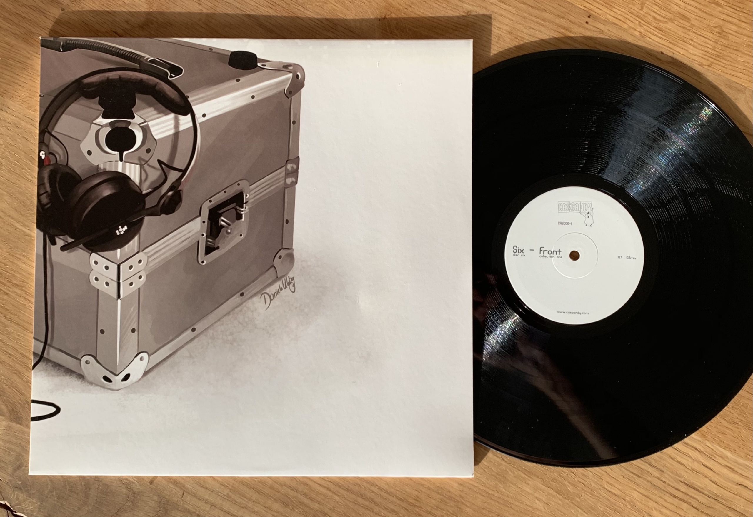 12" Vinyl / Cascandy - DISC SIX - Image 3