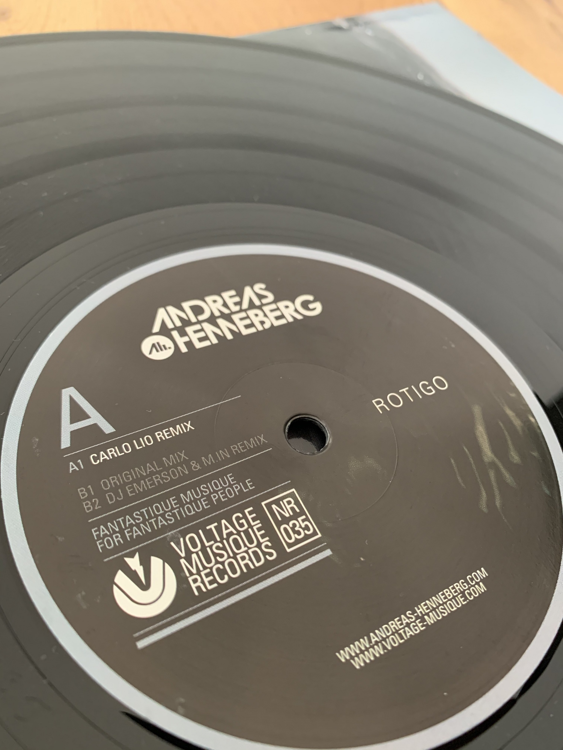 12" Vinyl // Andreas Henneberg - Rotigo incl. Carlo Lio, Emerson & M.in remix - Image 2