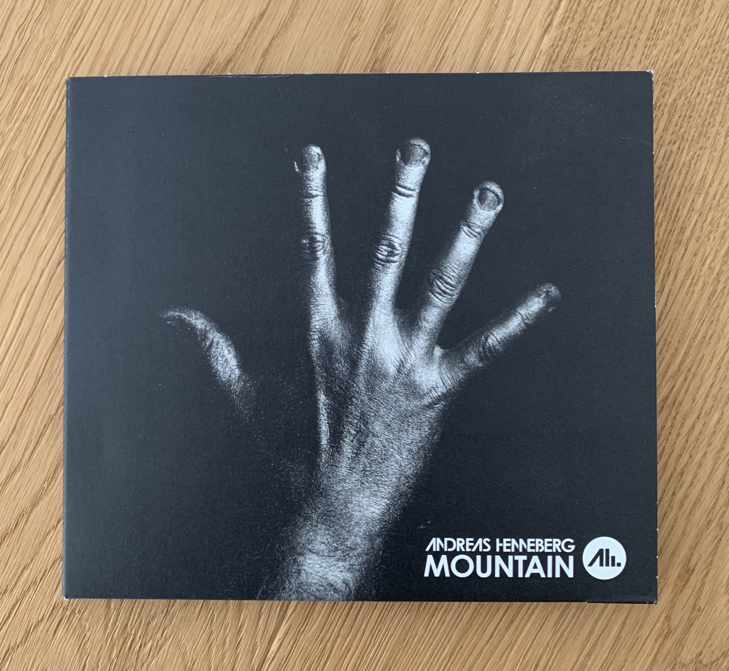 The CD // incl. Poster | Andreas Henneberg - Mountain (Album)