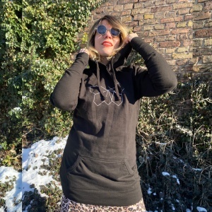 Beth Lydi | Long Hoodie in Black