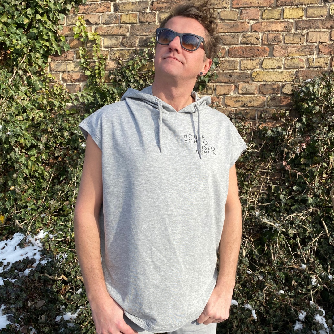 Anagram Sleeveless Hoodie in Light Grey