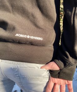 Alternative view of Andreas Henneberg | Cross Neck Hoodie in Black