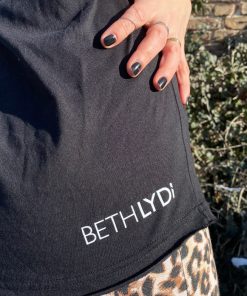 Alternative view of Beth Lydi | Round Neck T-Shirt in Black